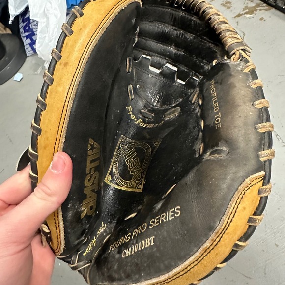 All Star Young Pro Series CM1010BT Catcher's Mitt Baseball Glove - Picture 2 of 5